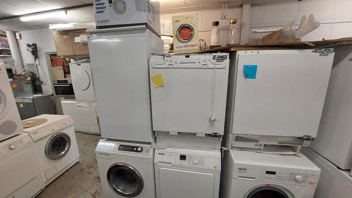 81x59,5 Atag 199 Arpe Kampen 0635318715 vrieskast onderbouw, Witgoed en Apparatuur, Vriezers en Diepvrieskisten, 85 tot 120 cm