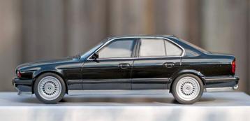 BMW M5 E34 Phase 1 Ottomobile zwart OT690 beschikbaar voor biedingen