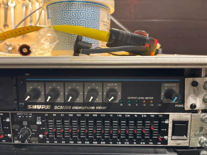 Shure SCM268 Mini Mixer - Topstaat!, Muziek en Instrumenten, Mengpanelen, Zo goed als nieuw, Minder dan 5 kanalen, Microfooningang