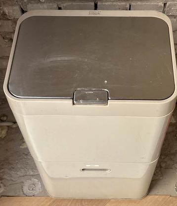 Joseph Joseph Prullenbak - 20-30 Liter beschikbaar voor biedingen