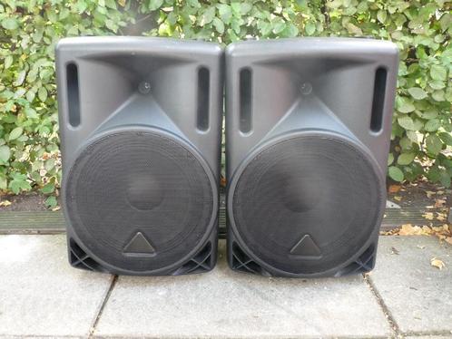 Behringer B212D actieve set speakers 550 watt keurige staat, Muziek en Instrumenten, Versterkers | Keyboard, Monitor en PA, Zo goed als nieuw