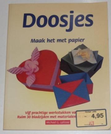 Doosjes maak het met papier  133482 beschikbaar voor biedingen
