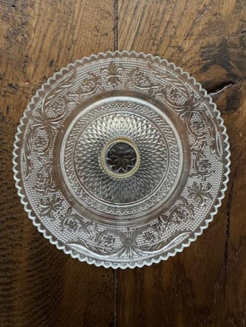 Antiek plateautje Kristal op Verzilverde Metalen voet, Antiek en Kunst, Antiek | Glas en Kristal, Ophalen of Verzenden
