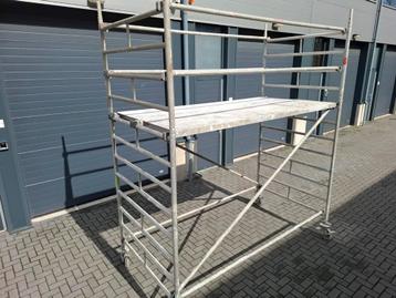 Layher rolsteiger 150x285 ,werkhoogte 4,2 meter beschikbaar voor biedingen