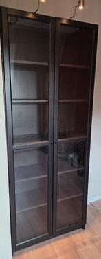 Billy boekenkast met glazen deuren en lampjes, Ophalen, Zo goed als nieuw, 25 tot 50 cm, 200 cm of meer
