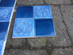 250 stuks Prachtige art nouveau wandtegels twee tinten blauw, Antiek en Kunst, Antiek | Wandborden en Tegels, Ophalen