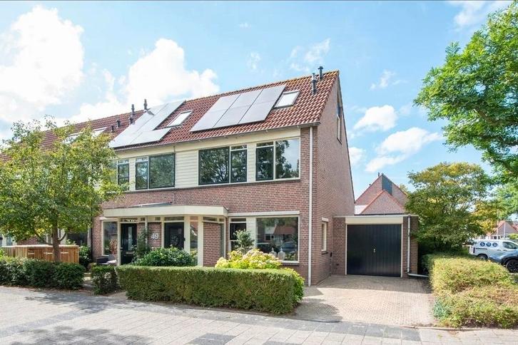 Hoekhuis Heiloo met 21 zonnepanelen en prachtige veranda., Huizen en Kamers, Huizen te koop, Hoekwoning, A