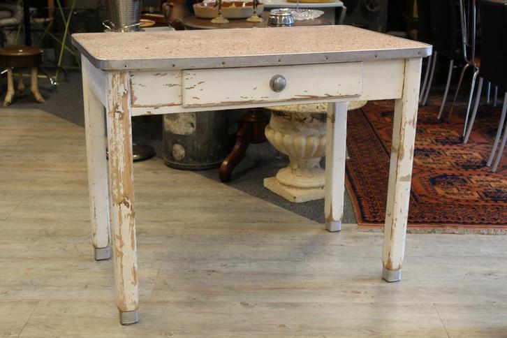 Brocante - Bijzondere Vintage keukentafel!, Huis en Inrichting, Bureaus, Gebruikt, Bureau, Ophalen