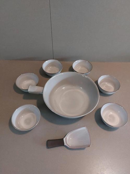 Pinda schaaltje Fris Keramiek Leerdam, Antiek en Kunst, Antiek | Keramiek en Aardewerk, Ophalen of Verzenden