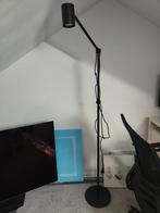 Hoge zwarte lamp, Huis en Inrichting, Lampen | Vloerlampen, Ophalen, Gebruikt, Minder dan 100 cm