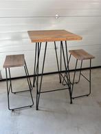 Industrieel barsetje (tafel + 2 barkrukken), Ophalen, Zo goed als nieuw