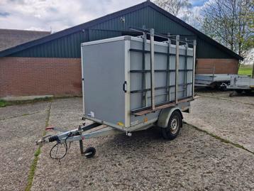 Saris gesloten aanhangwagen met glasresteel 1300kg  beschikbaar voor biedingen