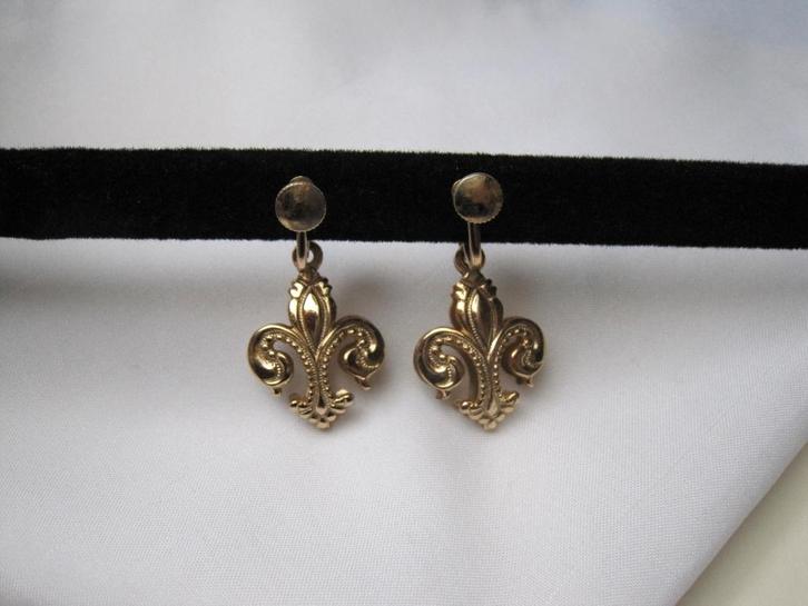 Oorbellen Franse Lelie model /schroefmodel., Sieraden, Tassen en Uiterlijk, Oorbellen, Zo goed als nieuw, Overige materialen, Goud