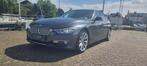 BMW 328i High Executive 245pk AUT Grijs 18 Inch Head-Up, Automaat, Euro 5, Achterwielaandrijving, 74 €/maand