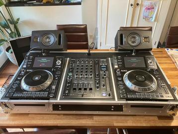 Denon DJ Set SC5000 - X1800 in flightcase beschikbaar voor biedingen