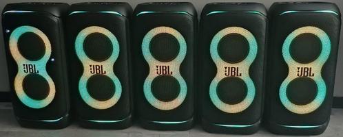 JBL 320 speaker + sta tafels voor elk feest! -Boemboxverhuur, Hobby en Vrije tijd, Feestartikelen | Verhuur, Nieuw, Overige, Ophalen of Verzenden