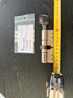 Certificaat cilinder 41/46, met 25 bijpassende sleutels, Ophalen of Verzenden, Zo goed als nieuw, Rvs, Slot