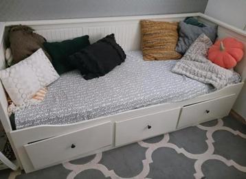 IKEA HEMNES bedbank met 3 lades  beschikbaar voor biedingen