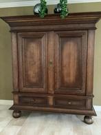 Stijlvolle eiken kast, Ophalen
