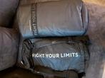 Vechtsport set: handschoenen, rugzak, handpads, broekje, Maat XS of kleiner, Ophalen, Zo goed als nieuw, Overige