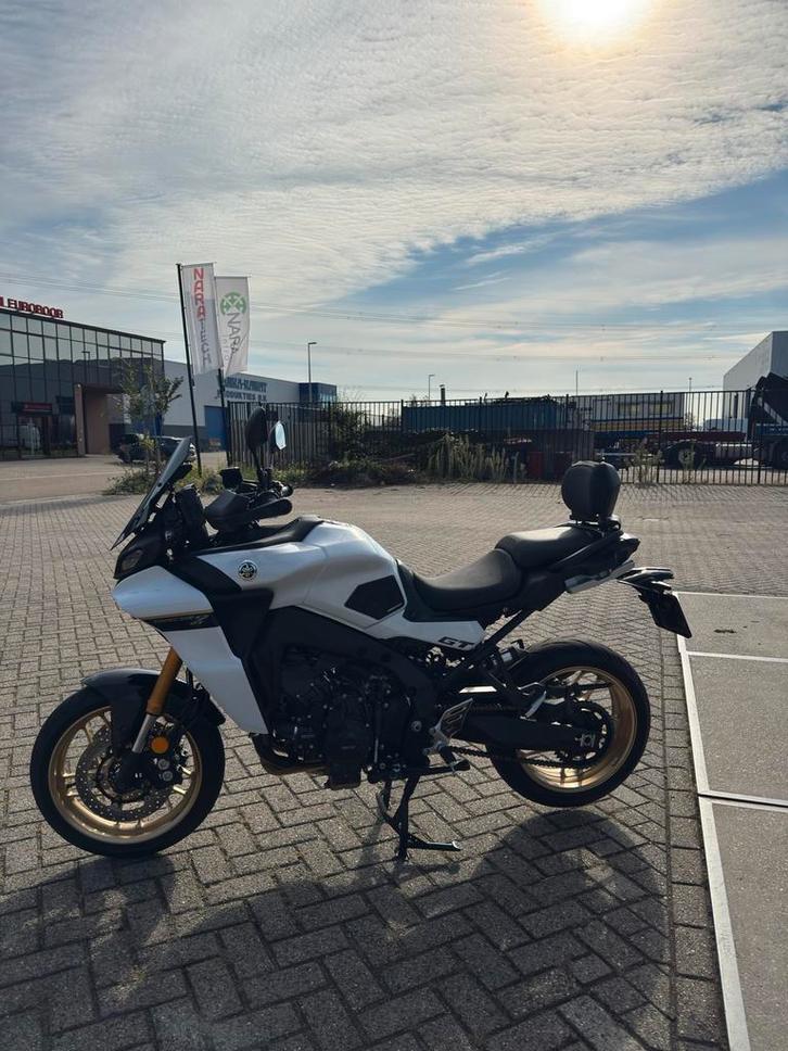 Yamaha Tracer 9 GT 2024 - Akrapovic, weinig km!, Motoren, Motoren | Yamaha, Particulier, Toermotor, meer dan 35 kW, 3 cilinders