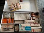 Hele grote oude goed gevulde metalen verband kist, Diversen, Ophalen of Verzenden, Gebruikt
