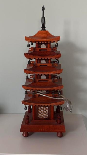 Authentieke handgesneden Japanse tempel beschikbaar voor biedingen