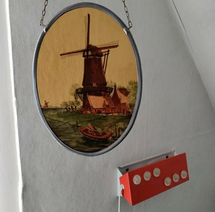 RAAMHANGER,Glas in Lood,Molen,boerderij,boot,water, Antiek en Kunst, Antiek | Glas en Kristal, Ophalen of Verzenden