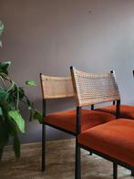 Vintage Gijs van der sluis stoelen met rotan en ribstof, Huis en Inrichting, Stoelen, Ophalen of Verzenden