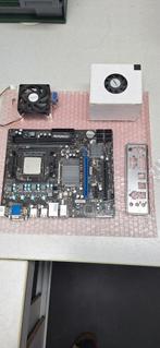 Moederbord MSI 760GM-P23 met AMD Athlon II processor, Ophalen of Verzenden, Zo goed als nieuw, DDR3