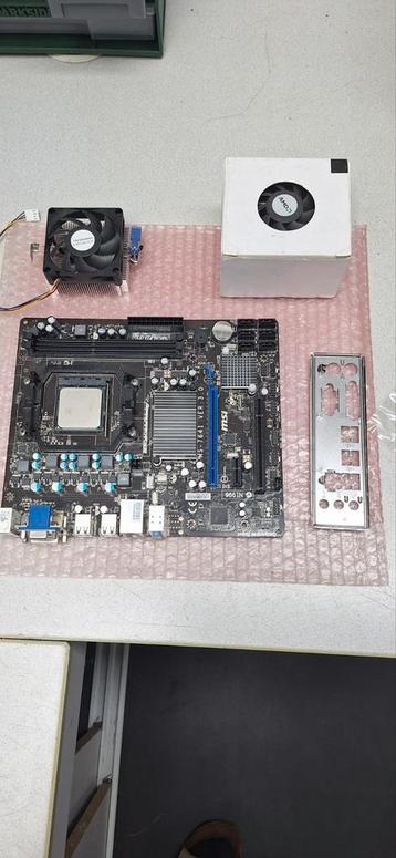 Moederbord MSI 760GM-P23 met AMD Athlon II processor beschikbaar voor biedingen