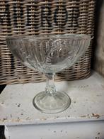 Vintage Glazen Fruitschaal op Voet, Antiek en Kunst, Antiek | Glas en Kristal, Ophalen of Verzenden