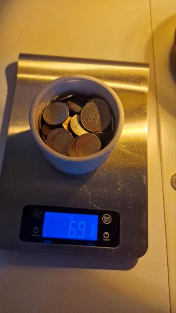 690 gram guldens ongesorteerd beschikbaar voor biedingen