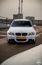 BMW 3-Serie 2.0 318 I Touring 2010 Wit, Euro 5, Achterwielaandrijving, 1995 cc, Zwart