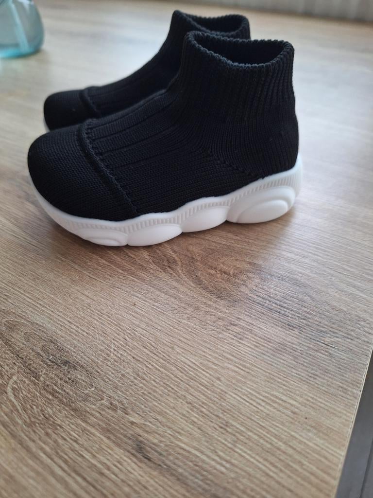 New baby schoenen nooit gebruikt, Ophalen of Verzenden, Nieuw, Jongetje of Meisje, Schoentjes