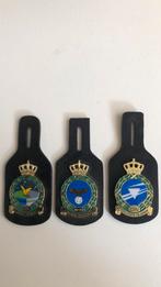 Drie borstzakhangers klu, Verzamelen, Militaria | Algemeen, Embleem of Badge, Nederland, Luchtmacht, Verzenden