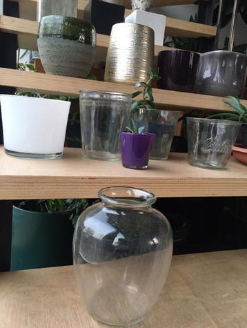 Diverse vintage bloempotten aardewerk glas vazen  beschikbaar voor biedingen