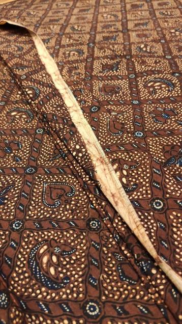 authentieke Javaanse batik -Sido Mukti- beschikbaar voor biedingen