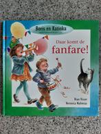 BORIS EN KATINKA, DAAR KOMT DE FANFARE! RIAN VISSER, Boeken, Ophalen of Verzenden, Fictie algemeen, Zo goed als nieuw