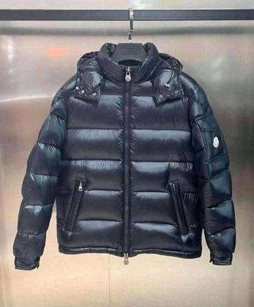 Moncler Maya Jas beschikbaar voor biedingen