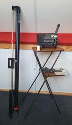 Projector, scherm, tafeltje, Audio, Tv en Foto, Diaprojectors, Ophalen, Gebruikt