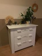 Mooie witte commode, Kinderen en Baby's, Kinderkamer | Commodes en Kasten, Ophalen, 50 tot 70 cm, 100 cm of meer, Zo goed als nieuw
