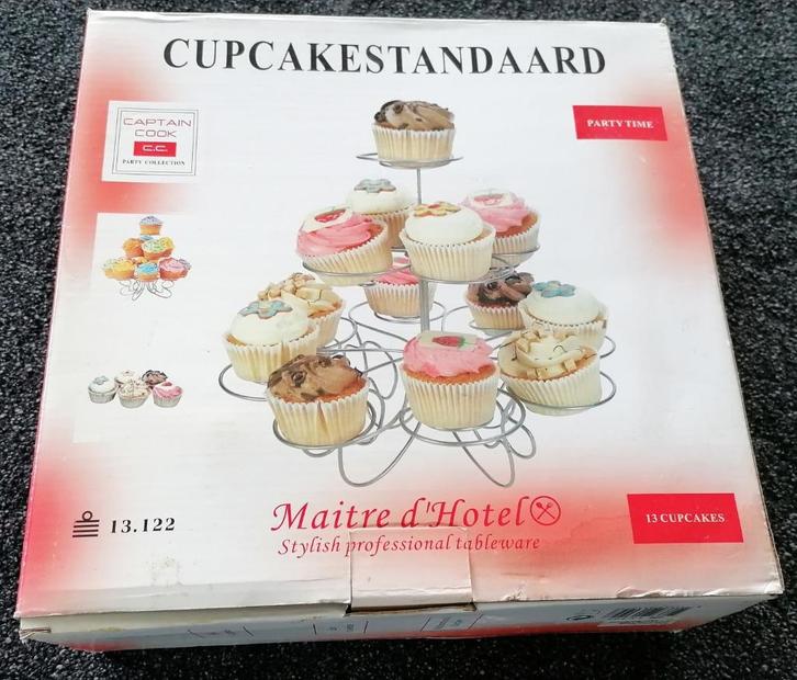 Cupcake standaard - ZGAN niet gebruikt. Doos iets beschadigd, Hobby en Vrije tijd, Taarten en Cupcakes maken, Zo goed als nieuw