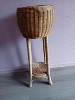 Rotan plantenstandaard - 75cm hoog, Verzamelen, Retro, Ophalen of Verzenden
