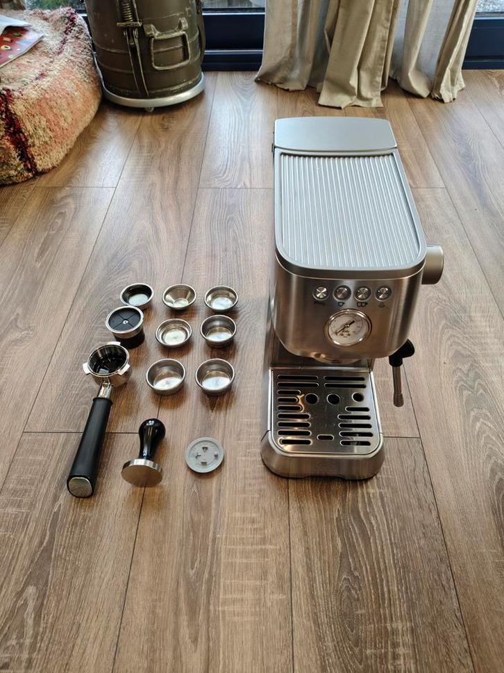 Solis barista perfetta plus espresso machine, Witgoed en Apparatuur, Koffiezetapparaten, Gebruikt, Espresso apparaat, Afneembaar waterreservoir