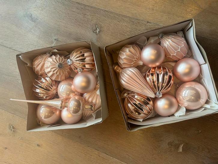 Kerstversiering, roze, zilver en wit., Diversen, Kerst, Zo goed als nieuw, Ophalen