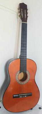 Gitaar klassieke deze gitaar is gemaakt van massief lindenho, Ophalen of Verzenden, Zo goed als nieuw, Klassieke of Spaanse gitaar