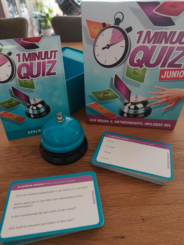 1 Minuut Quiz Junior - King (Zo goed als nieuw), Hobby en Vrije tijd, Gezelschapsspellen | Bordspellen, Zo goed als nieuw, Een of twee spelers