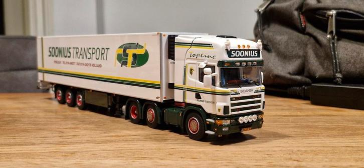 Verzameling WSI en Tekno modellen, Hobby en Vrije tijd, Modelauto's | 1:50, Zo goed als nieuw, Bus of Vrachtwagen, Tekno, Ophalen