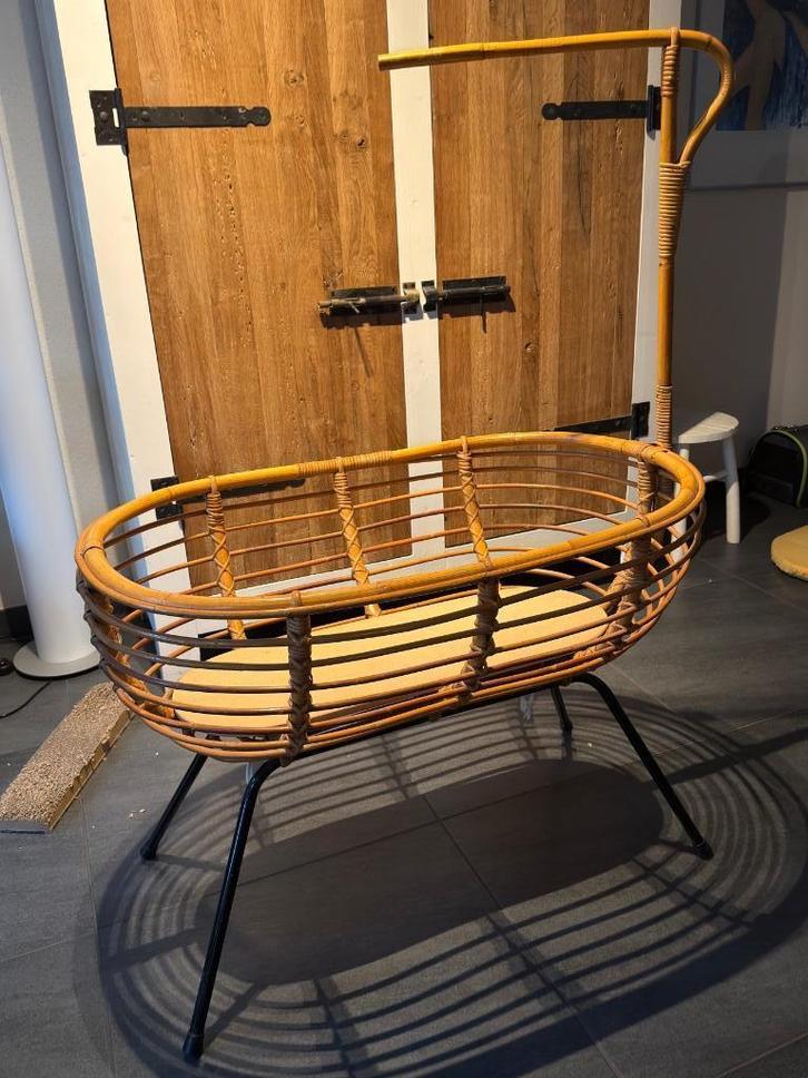 Rotan Wieg (vintage) uit jaren '50, Kinderen en Baby's, Babywiegjes en Ledikanten, Gebruikt, Wieg, Ophalen